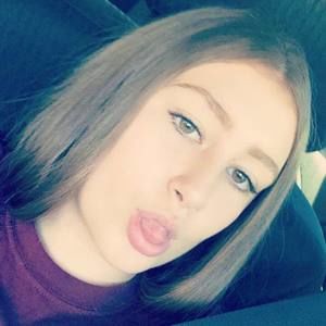 Meet your Posher, Cassandra